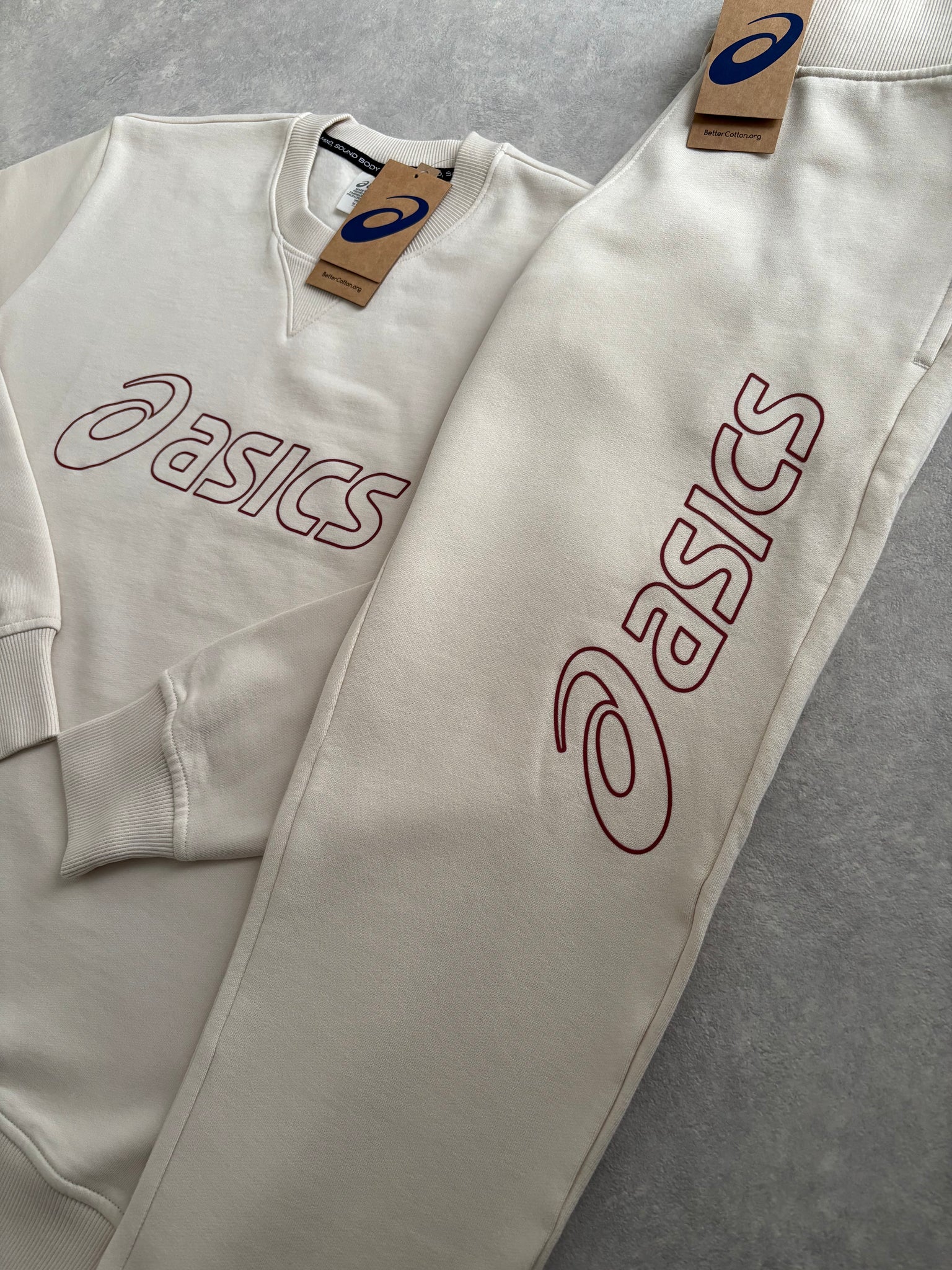 Asics Fleece Trainingspak Beige/Rood