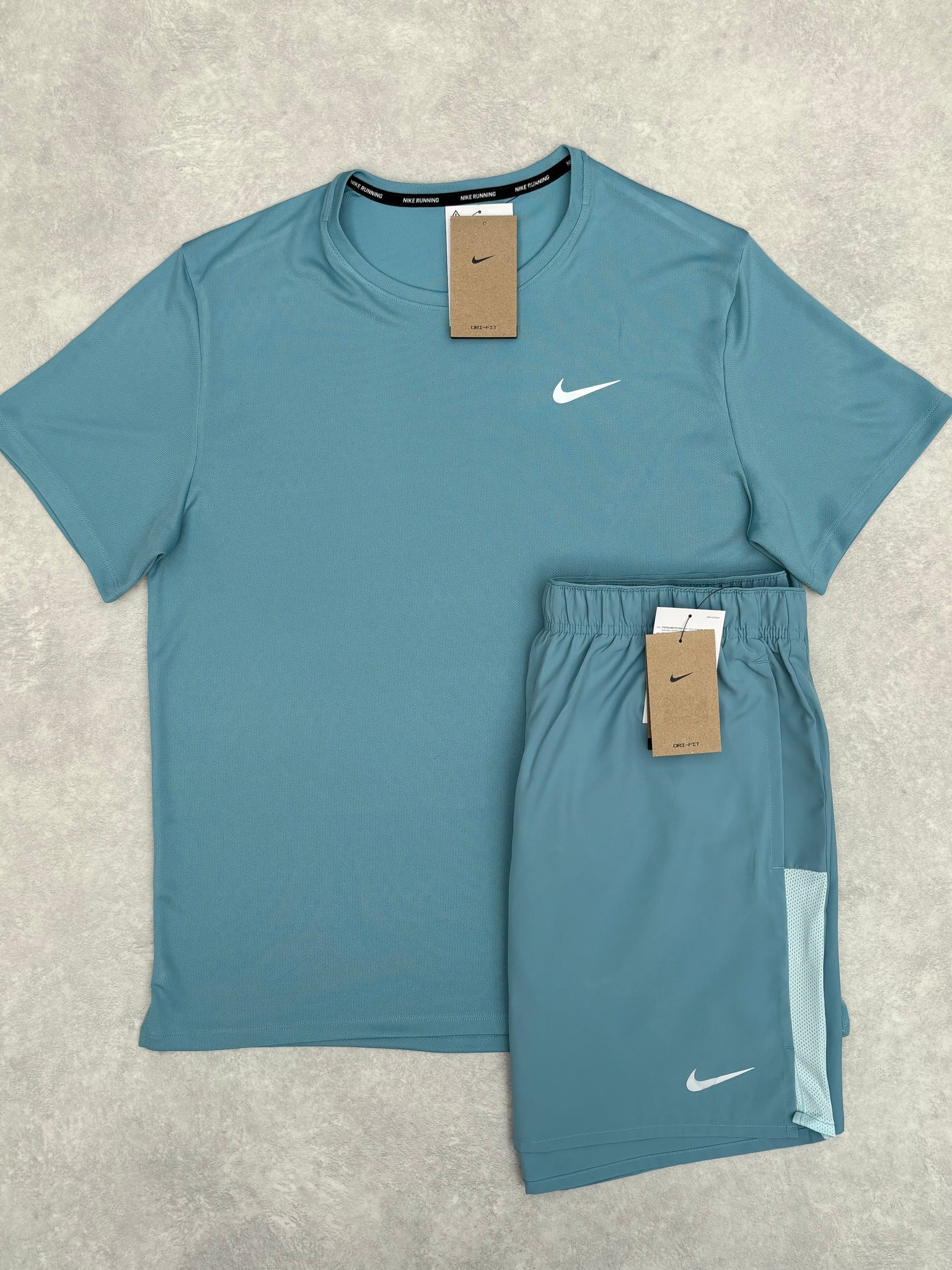 Nike Set Lichtblauw