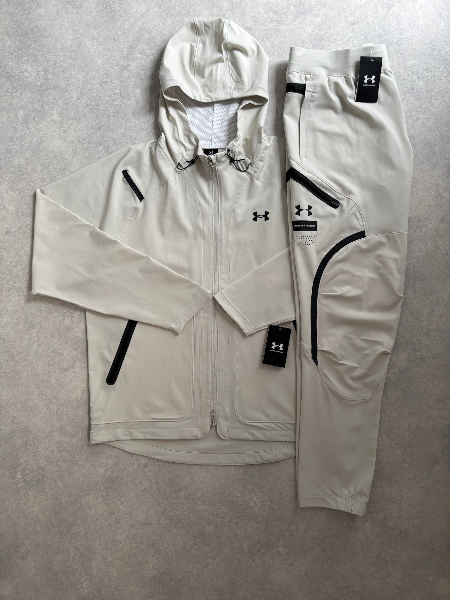 Under Armour Unstoppable Trainingspak Créme